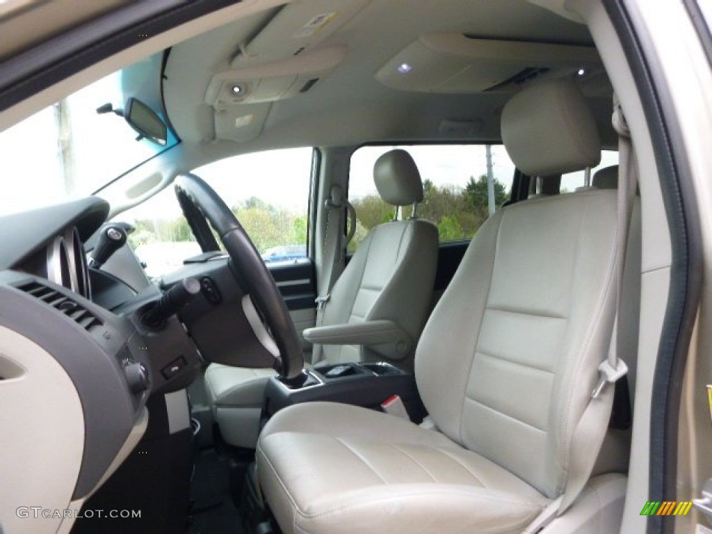 2008 Grand Caravan SXT - Light Sandstone Metallic / Medium Slate Gray/Light Shale photo #10