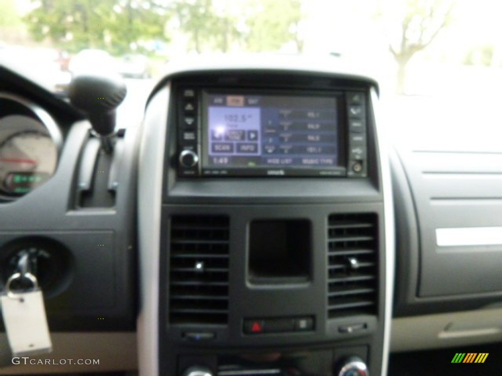 2008 Grand Caravan SXT - Light Sandstone Metallic / Medium Slate Gray/Light Shale photo #16