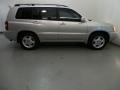Millenium Silver Metallic - Highlander V6 Photo No. 8