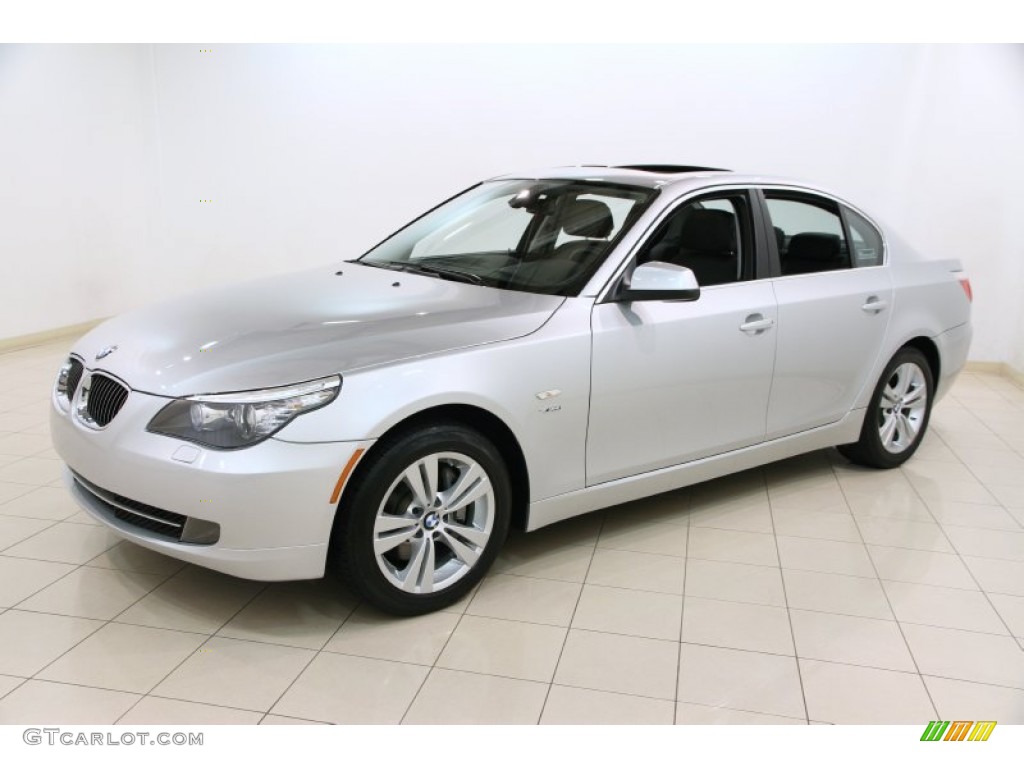 2010 BMW 5 Series 528i xDrive Sedan Exterior Photos