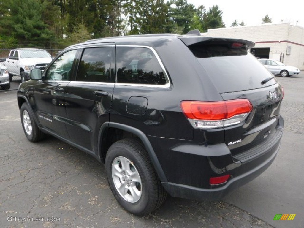 2014 Grand Cherokee Laredo 4x4 - Brilliant Black Crystal Pearl / New Zealand Black/Light Frost photo #8