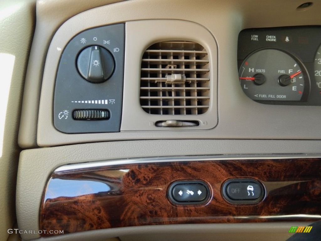 2004 Grand Marquis LS - Gold Ash Metallic / Medium Parchment photo #24
