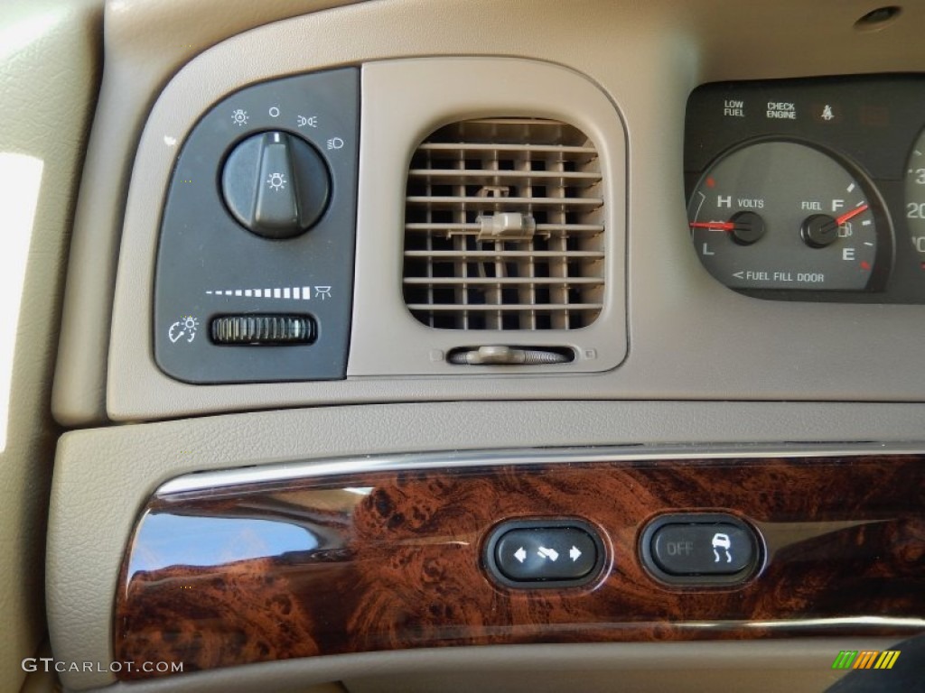 2004 Mercury Grand Marquis LS Controls Photos