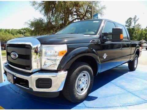 2015 Ford F250 Super Duty XL Crew Cab Data, Info and Specs