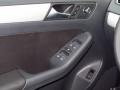 Black - Jetta SE Sedan Photo No. 16
