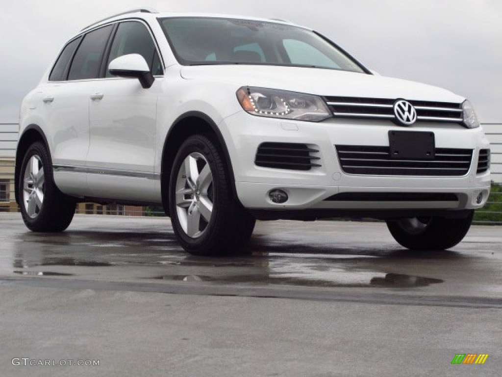 Pure White 2014 Volkswagen Touareg V6 Sport 4Motion Exterior Photo #93372164