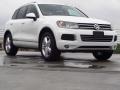 Front 3/4 View of 2014 Touareg V6 Sport 4Motion