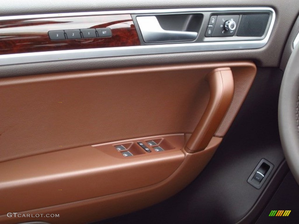 2014 Volkswagen Touareg V6 Sport 4Motion Controls Photo #93372386