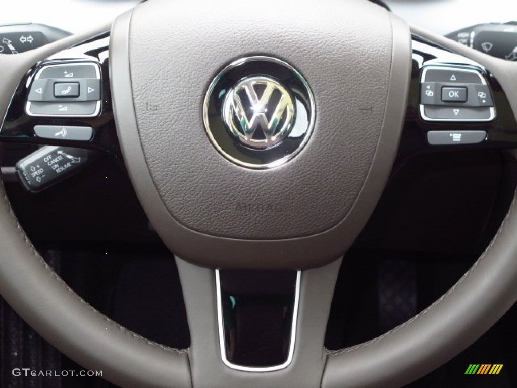 2014 Volkswagen Touareg V6 Sport 4Motion Steering Wheel Photos