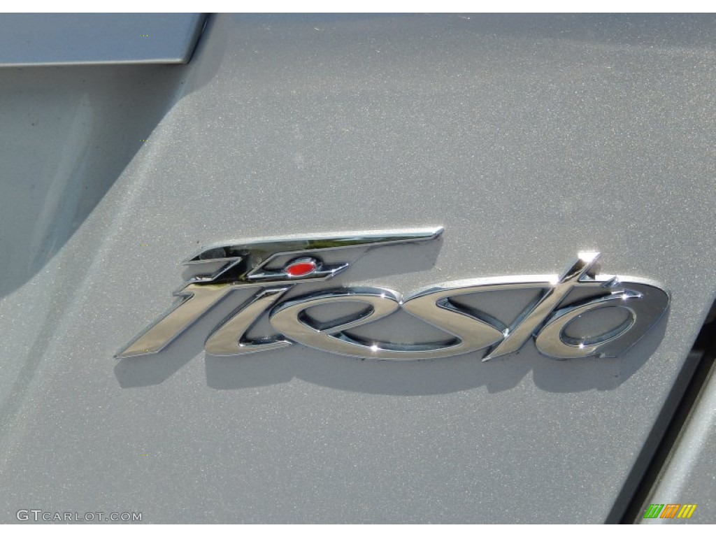 2014 Fiesta SE Hatchback - Ingot Silver / Medium Light Stone photo #4