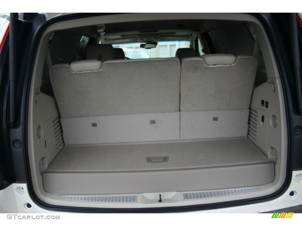2015 Cadillac Escalade Luxury 4WD Trunk Photo #93375575