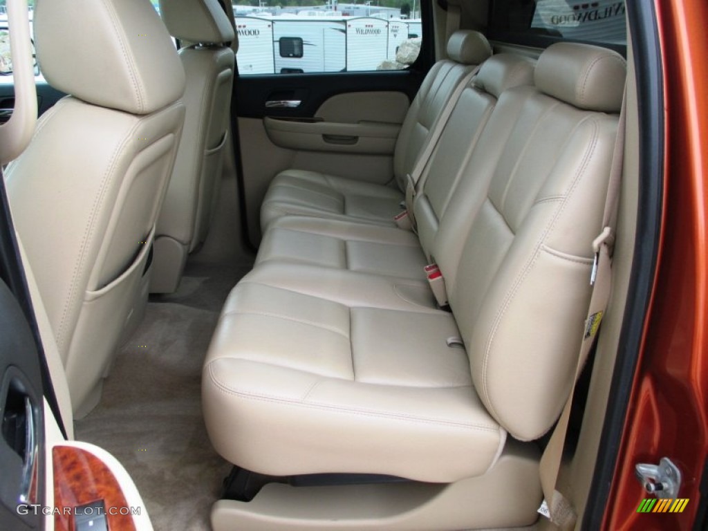 2007 Chevrolet Avalanche LTZ 4WD Rear Seat Photos