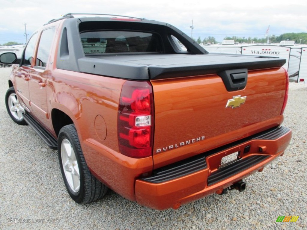 2007 Avalanche LTZ 4WD - Sunburst Orange Metallic / Ebony/Light Cashmere photo #28