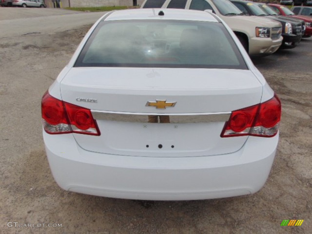 2014 Cruze LS - Summit White / Jet Black/Medium Titanium photo #6
