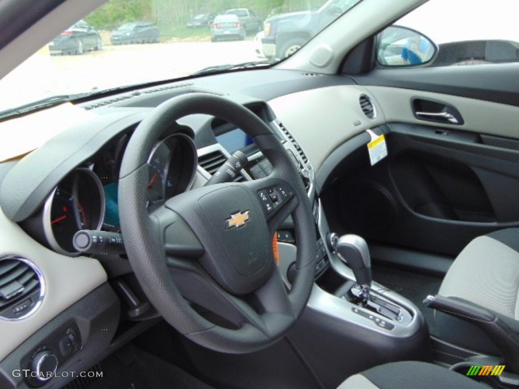 2014 Cruze LS - Summit White / Jet Black/Medium Titanium photo #8