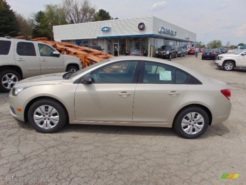 2014 Cruze LS - Champagne Silver Metallic / Jet Black/Medium Titanium photo #2