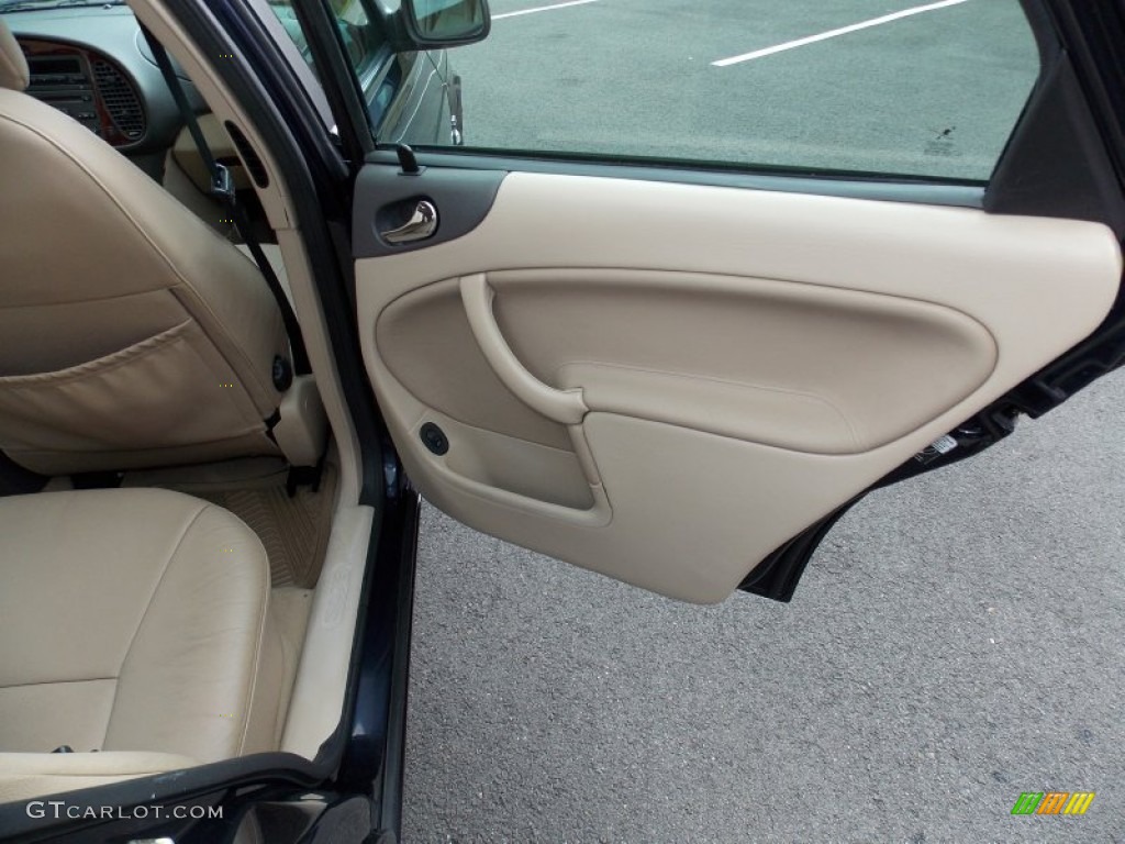 2002 9-3 SE Sedan - Midnight Blue Metallic / Sand Beige photo #15