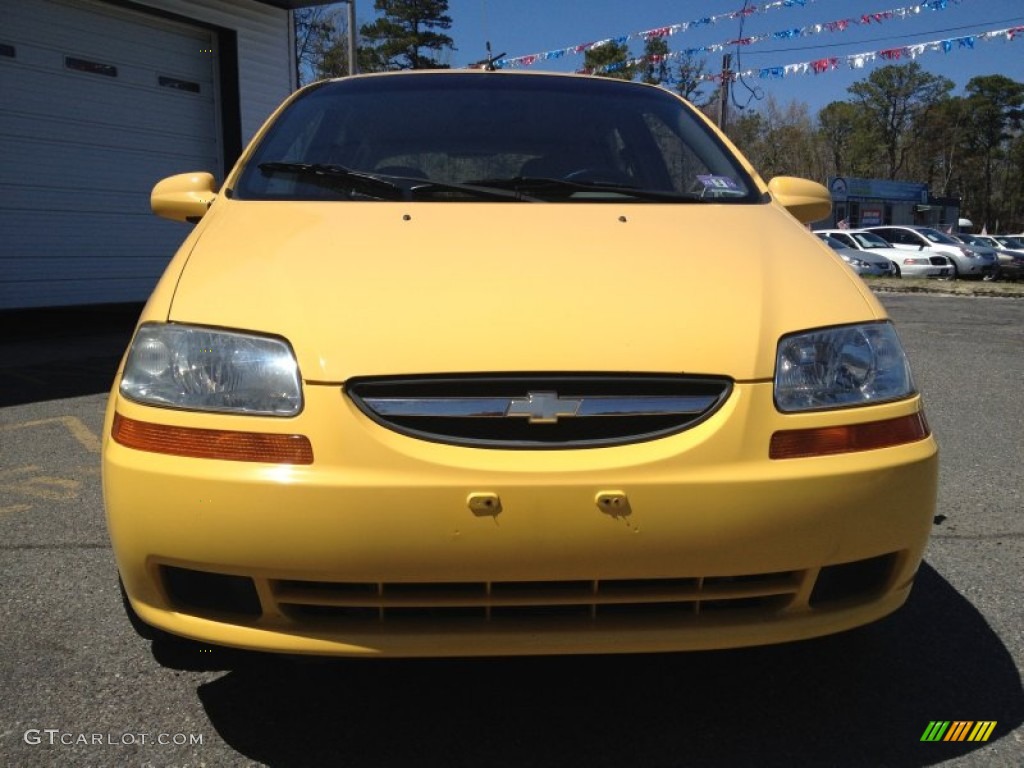 2005 Aveo LS Hatchback - Summer Yellow / Gray photo #4