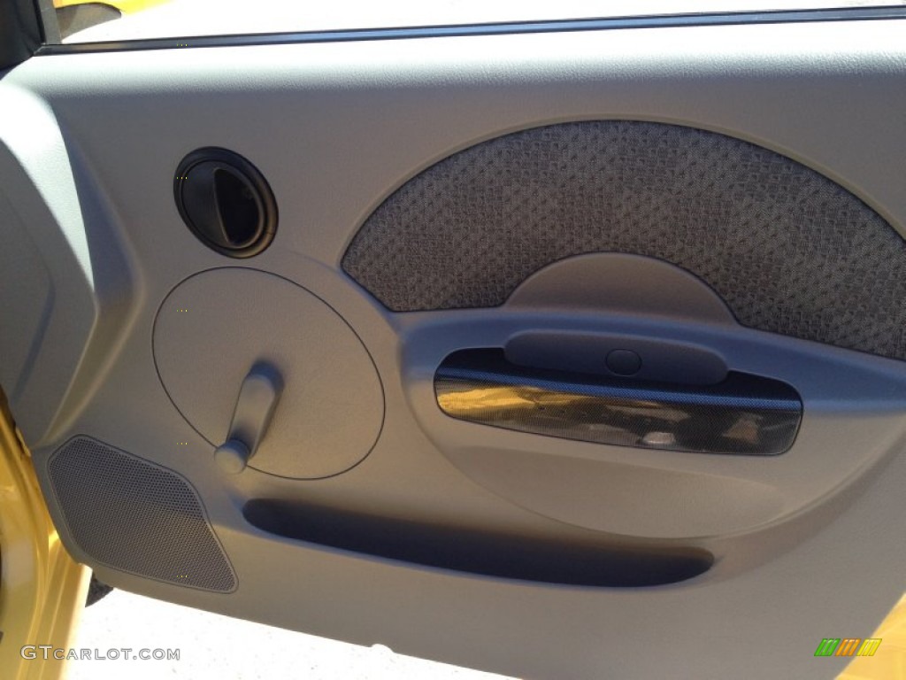 2005 Aveo LS Hatchback - Summer Yellow / Gray photo #9