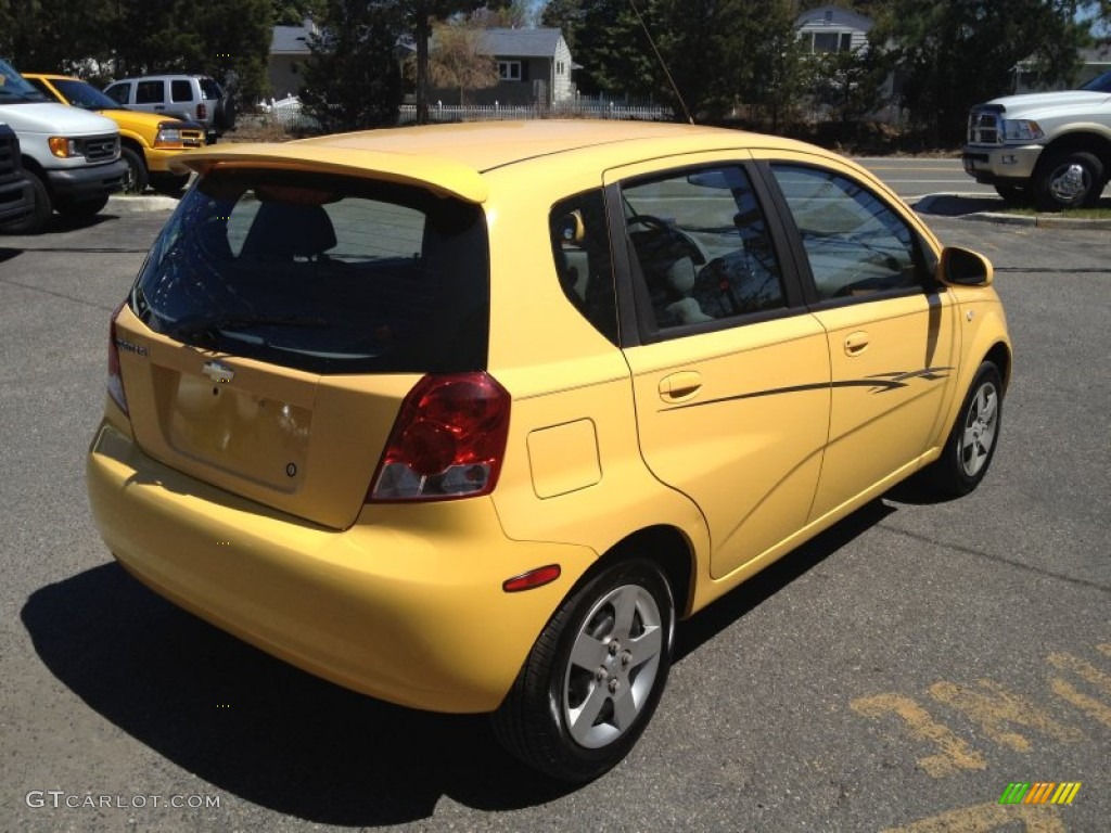 2005 Aveo LS Hatchback - Summer Yellow / Gray photo #14