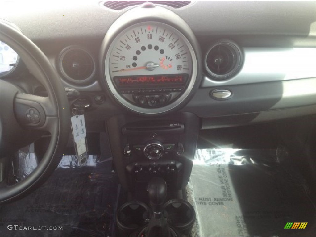 2011 Cooper Hardtop - Sparkling Silver Metallic / Carbon Black photo #23