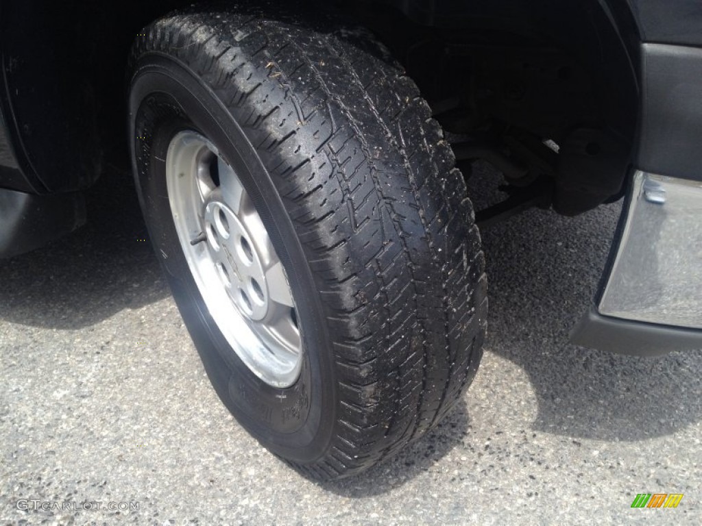 2003 Suburban 1500 LT 4x4 - Dark Gray Metallic / Gray/Dark Charcoal photo #2