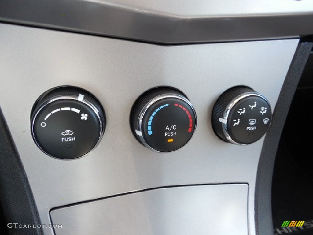 2010 Chrysler Sebring Touring Sedan Controls Photo #93390643