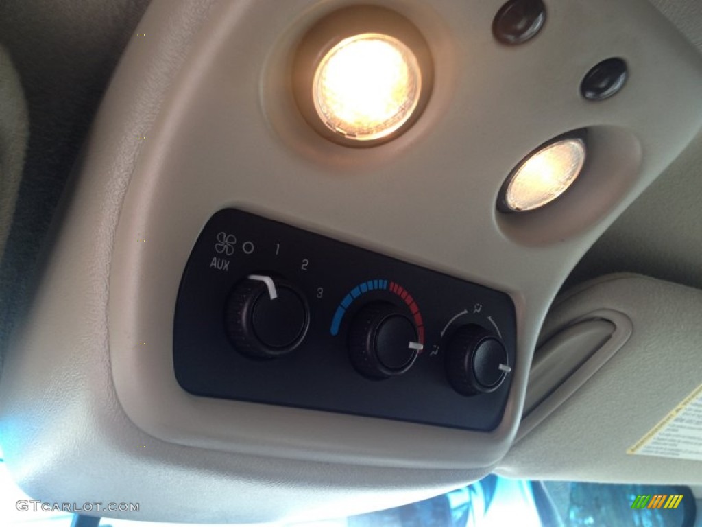 2003 Suburban 1500 LT 4x4 - Dark Gray Metallic / Gray/Dark Charcoal photo #32