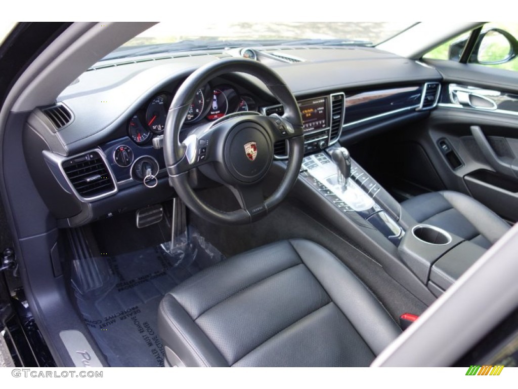 Black Interior 2011 Porsche Panamera 4 Photo #93393355