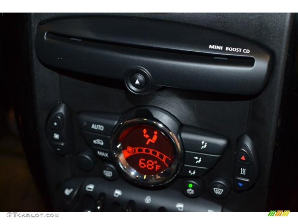 2011 Cooper Countryman - Pure Red / Carbon Black photo #10