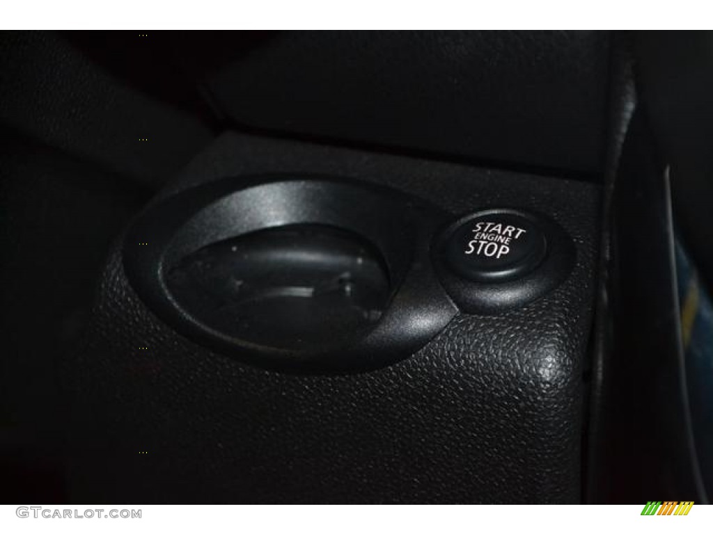 2011 Cooper Countryman - Pure Red / Carbon Black photo #12