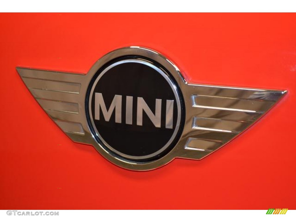 2011 Cooper Countryman - Pure Red / Carbon Black photo #20