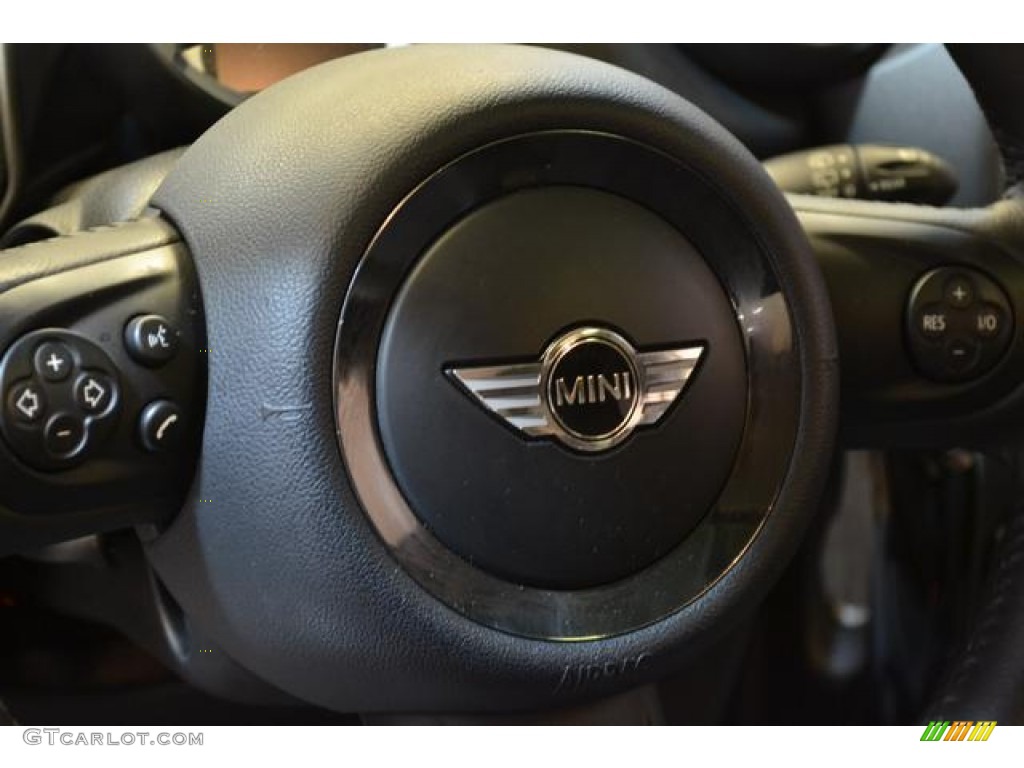 2011 Cooper Countryman - Pure Red / Carbon Black photo #29