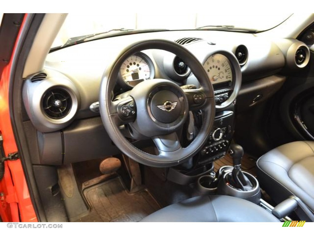 2011 Cooper Countryman - Pure Red / Carbon Black photo #32