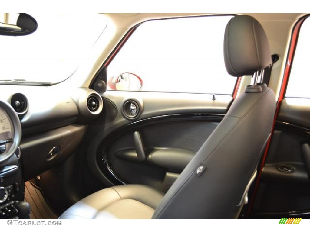 2011 Cooper Countryman - Pure Red / Carbon Black photo #33