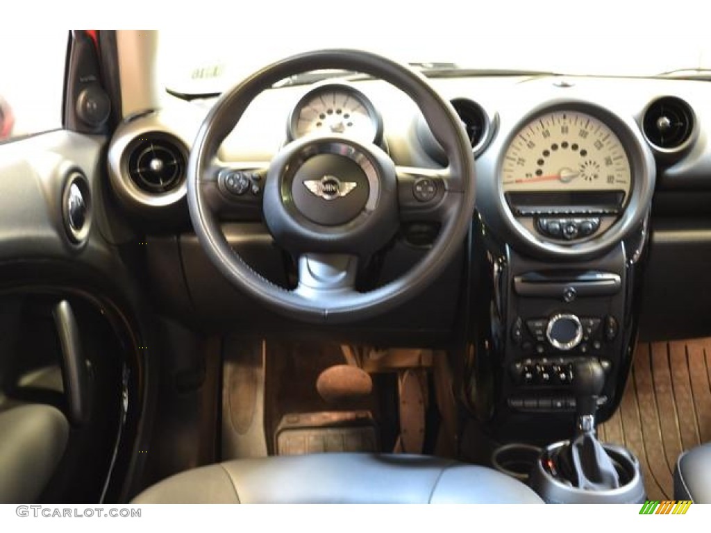 2011 Cooper Countryman - Pure Red / Carbon Black photo #34