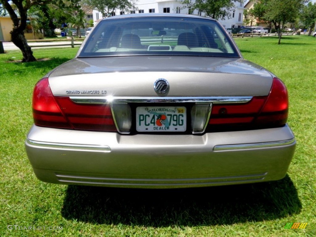 2004 Grand Marquis LS Ultimate Edition - Arizona Beige Metallic / Medium Parchment photo #7