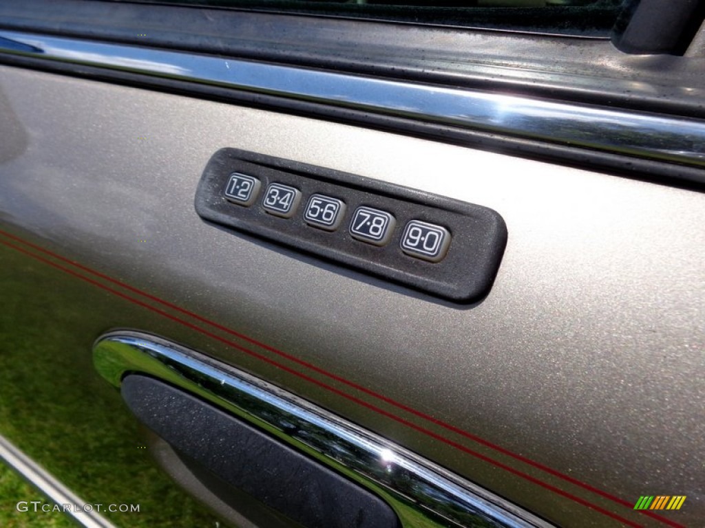 2004 Grand Marquis LS Ultimate Edition - Arizona Beige Metallic / Medium Parchment photo #30