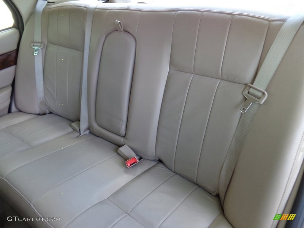 2004 Grand Marquis LS Ultimate Edition - Arizona Beige Metallic / Medium Parchment photo #44