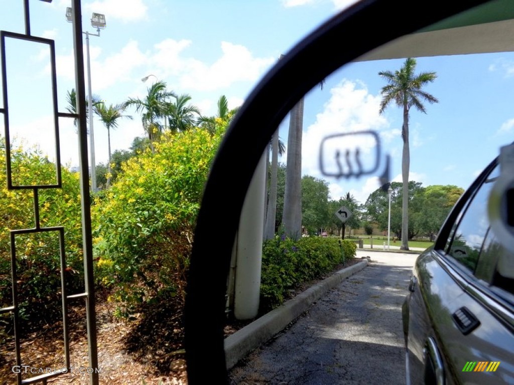 2004 Grand Marquis LS Ultimate Edition - Arizona Beige Metallic / Medium Parchment photo #66