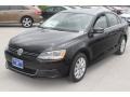 Black - Jetta SE Sedan Photo No. 3