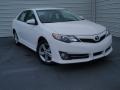 2014 Super White Toyota Camry SE  photo #2