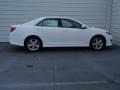 2014 Super White Toyota Camry SE  photo #3