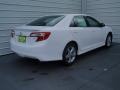 Super White - Camry SE Photo No. 4