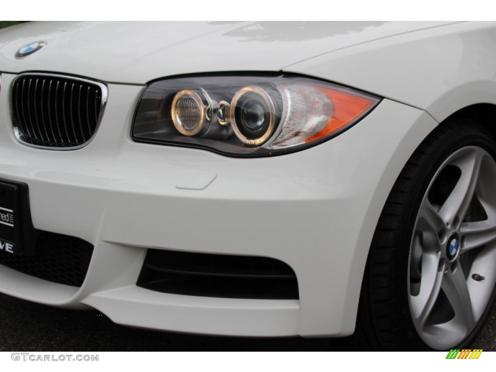 2011 1 Series 135i Coupe - Alpine White / Taupe photo #29