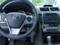 2014 Super White Toyota Camry SE  photo #28