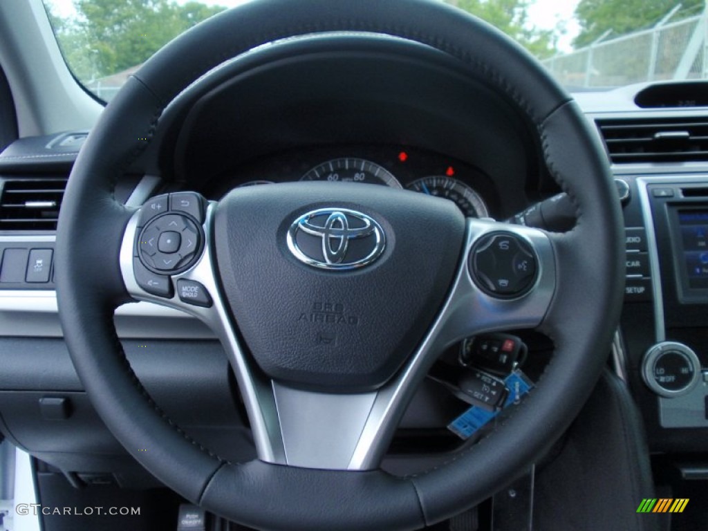 2014 Camry SE - Super White / Black/Ash photo #30