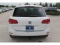 Pure White - Touareg V6 Executive 4Motion Photo No. 7