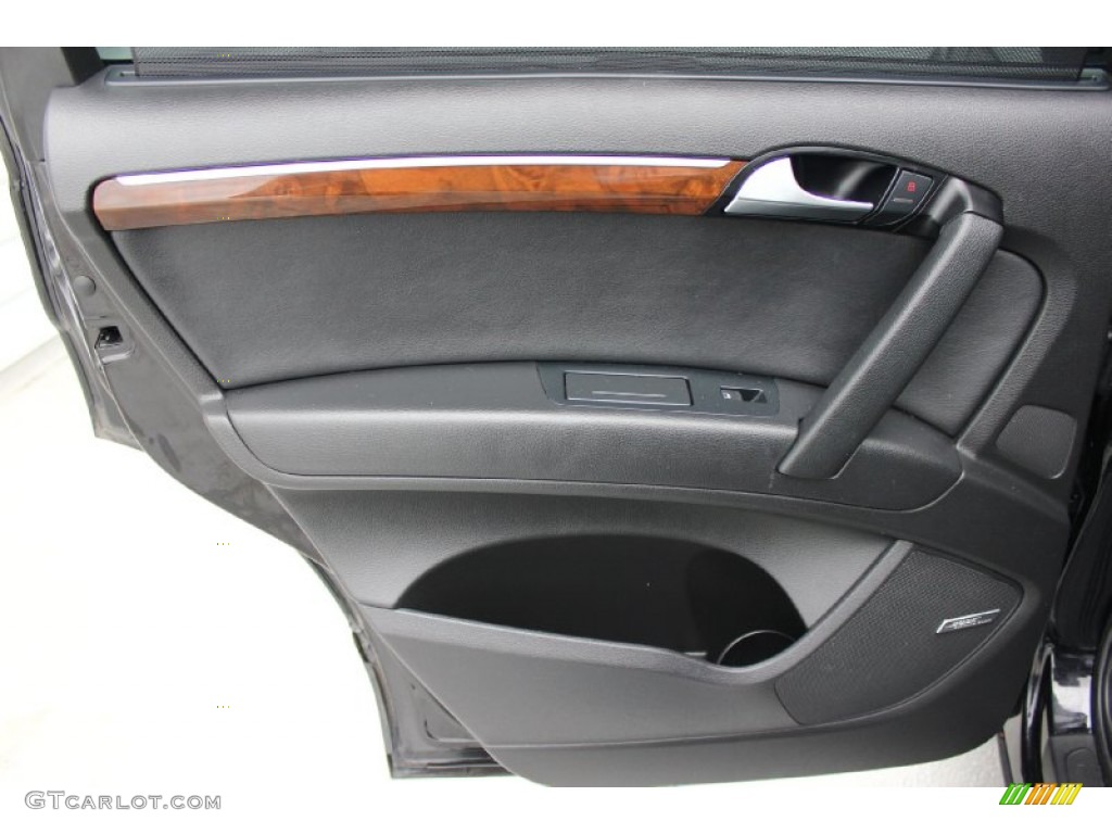 2010 Audi Q7 4.2 Prestige quattro Door Panel Photos
