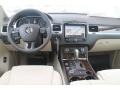 Pure White - Touareg V6 Executive 4Motion Photo No. 29